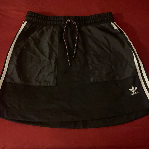 Adidas skirt - Picture 1 of 2
